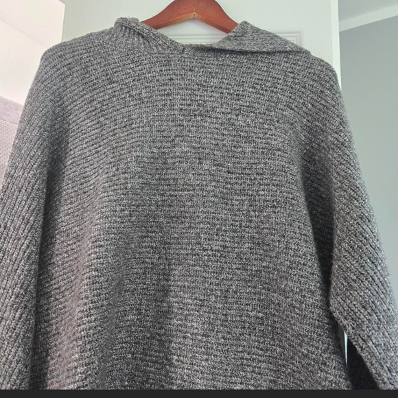 Old Navy Gray Knitted hooded sweater - Picture 2 of 4